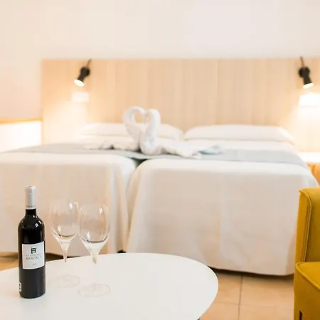 Sagitario Petit 3* シウタデリャ