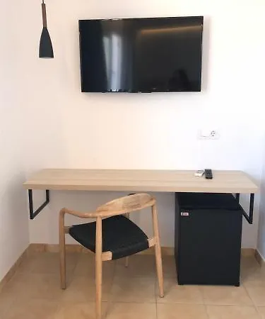 ホテル Sagitario Petit シウタデリャ